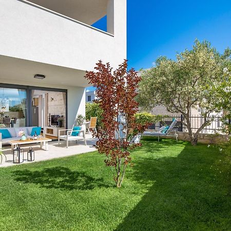 Luxury Apartment Hyperion With Private Pool And Garden Murter Exterior photo