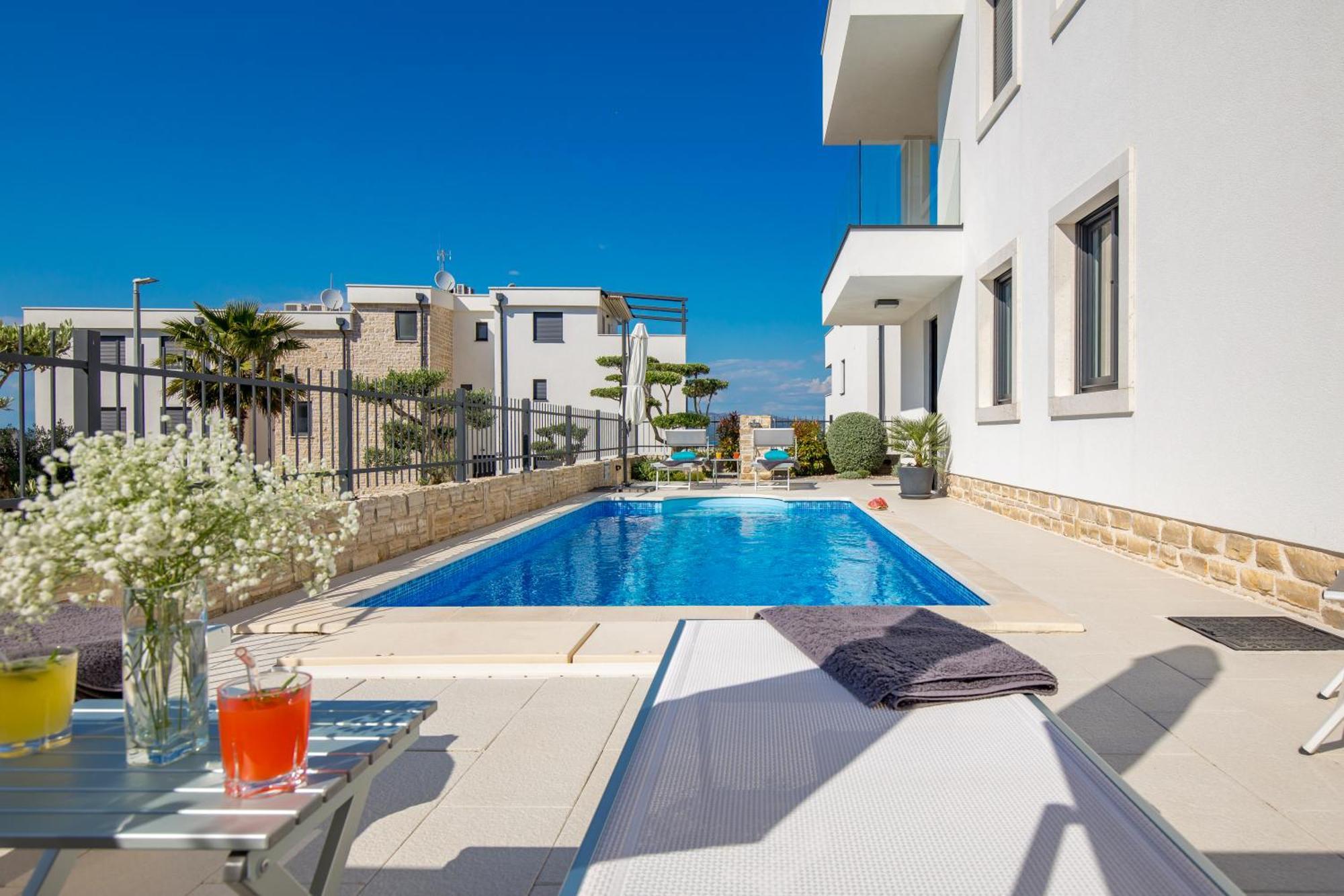 Luxury Apartment Hyperion With Private Pool And Garden Murter Exterior photo